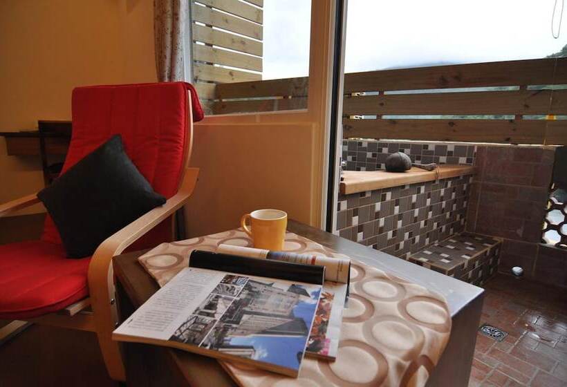 تختخواب و صبحانه Cheng Ping Hot Spring Inn