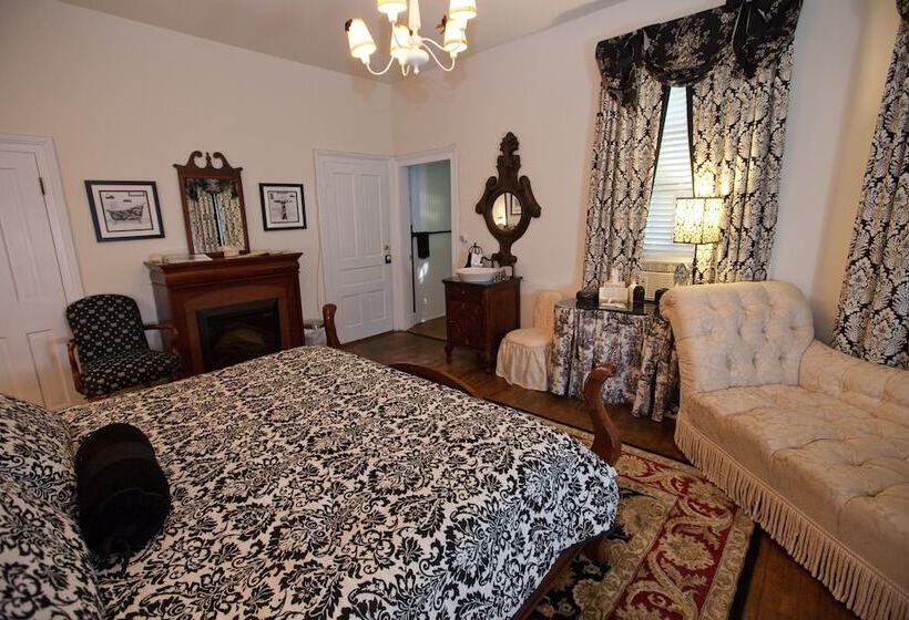 住宿加早餐  Inn On Poplar Hill