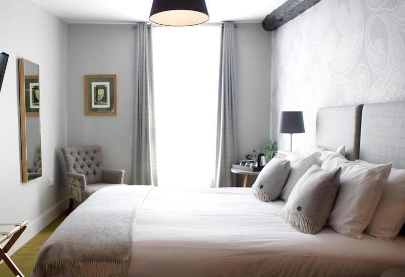 مسافرخانه The Rose And Crown