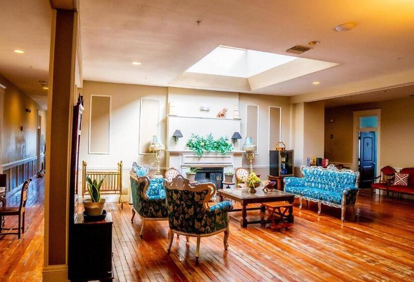 בית מלון כפרי Oakpak Inns   Enjoy All Inclusive Snack Beverages Wine & Beer During The Stay