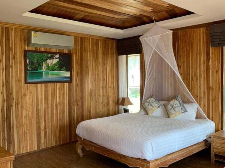 هتل Thiw Son Beach Resort