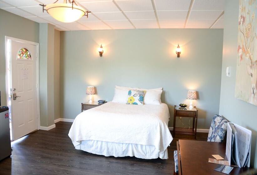 Hotel Trailhead Lodging