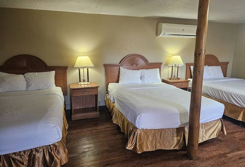 مُتل Redrock Country Inn
