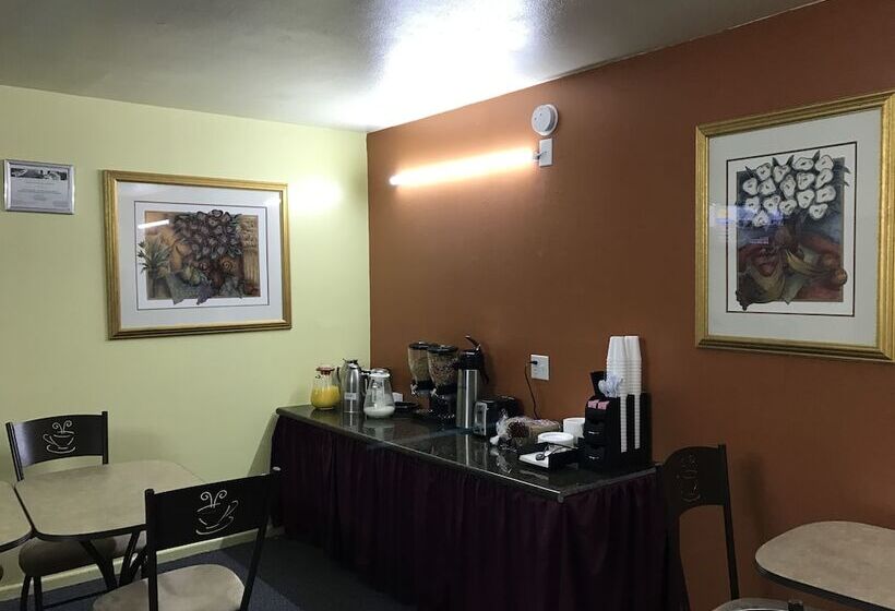 汽车旅馆  Shamrock Country Inn