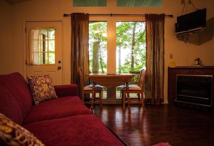 Nolichuckey Bluffs Bed & Breakfast Cabins