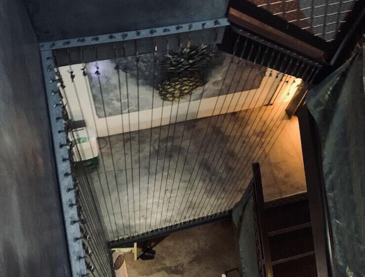 پانسیون Zozola