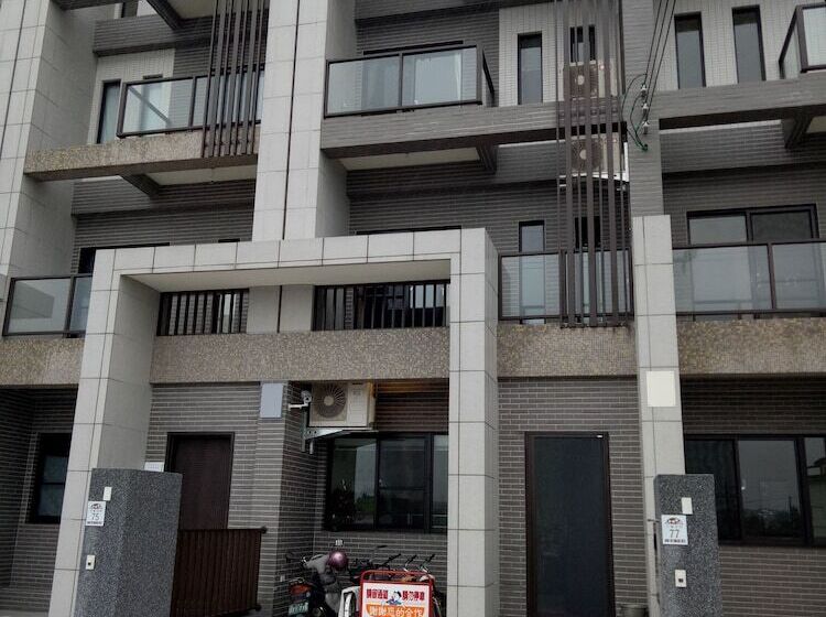 تختخواب و صبحانه Sports Home