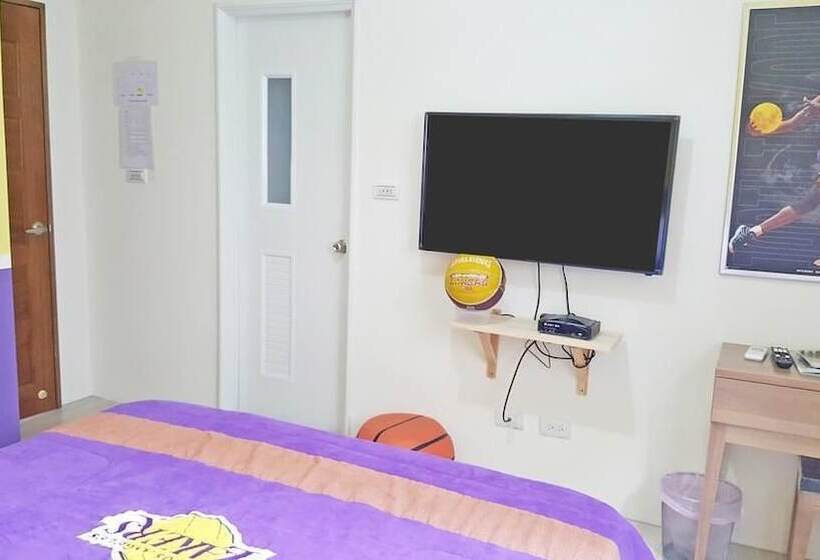 تختخواب و صبحانه Sports Home