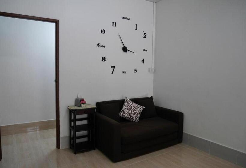 هاستل Nawee Guesthouse Sairee