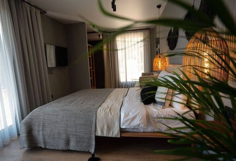 Alp Suites Pinehill