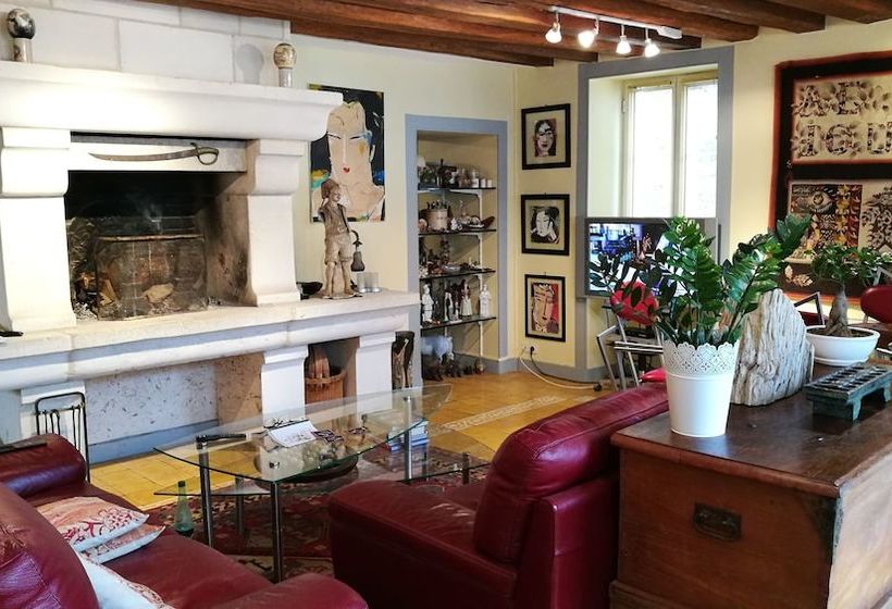 مبيت وإفطار Café Couette