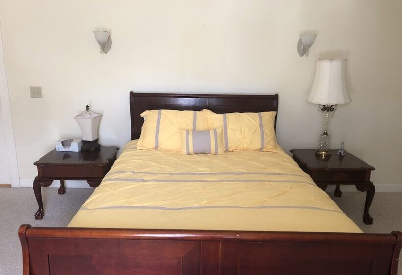 مبيت وإفطار The Abbé House Inn