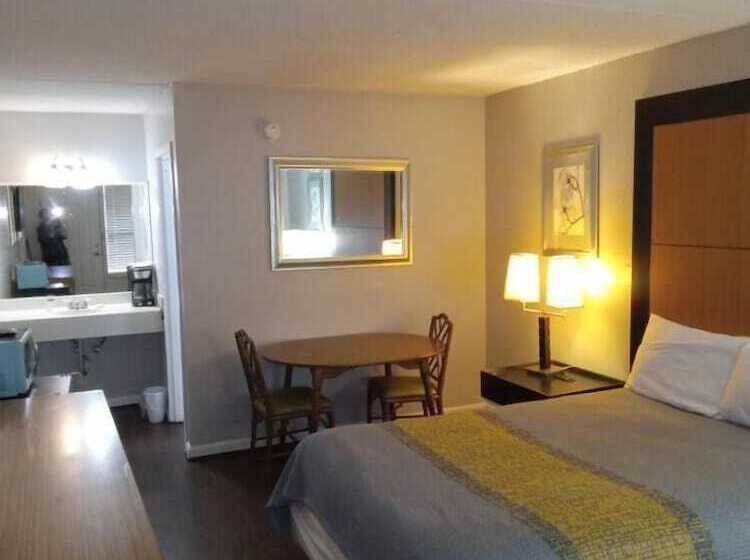 בית מלון כפרי Apm Inn And Suites