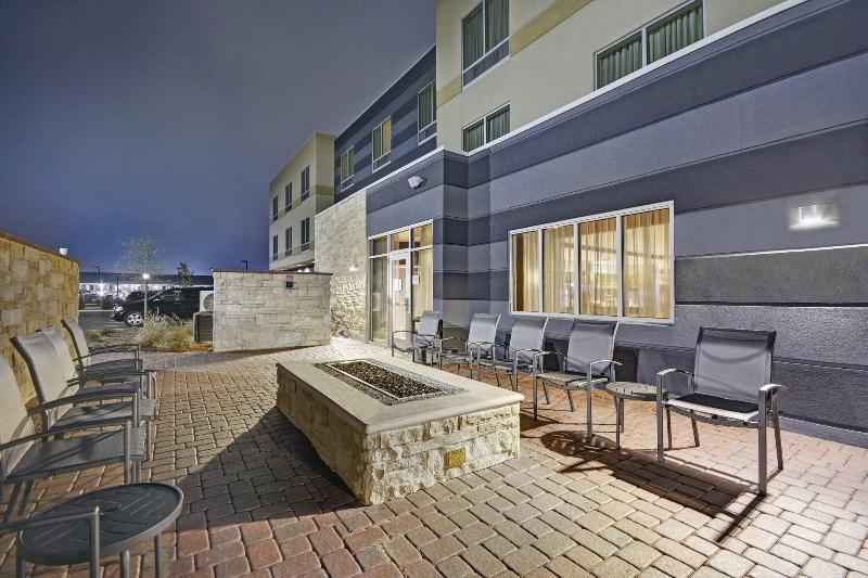 בית מלון כפרי Fairfield Inn & Suites By Marriott Savannah Sw/richmond Hill