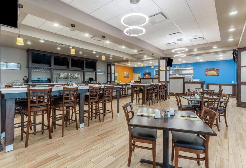 בית מלון כפרי Holiday Inn & Suites   Jefferson City, An Ihg