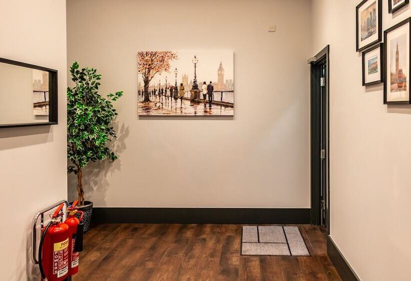 هتل London City Airport