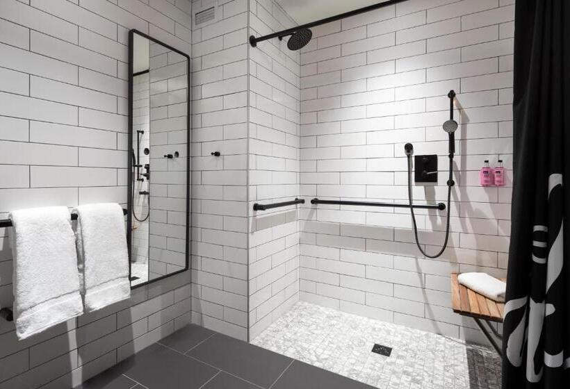 هتل Moxy San Diego Gaslamp Quarter