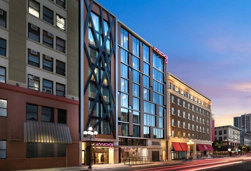 هتل Moxy San Diego Gaslamp Quarter
