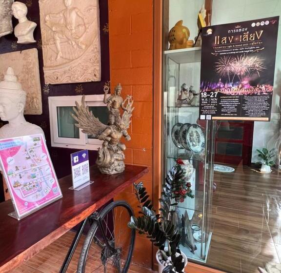 بنسيون Phiphu Art And Gallery Boutique Sukhothai