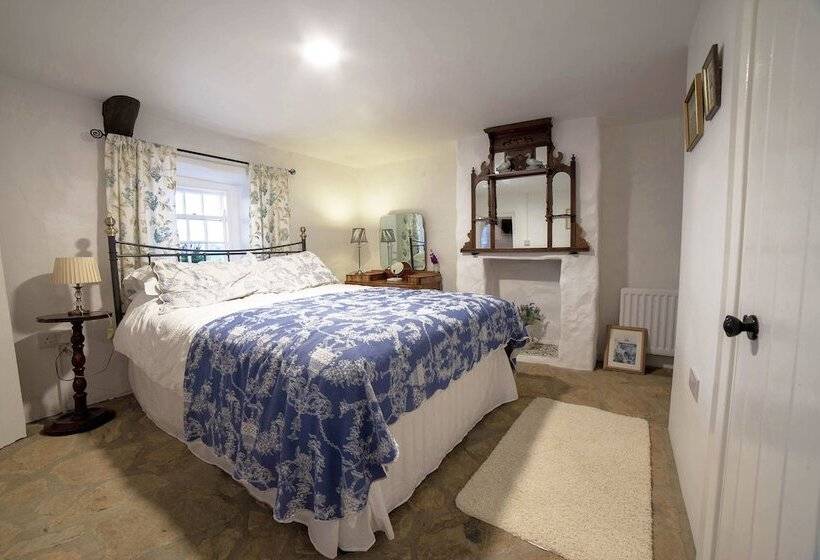 Ballymultimber Cottages