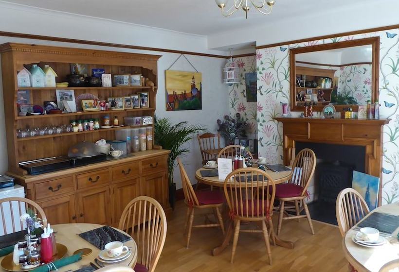 Bed and Breakfast Alannah House