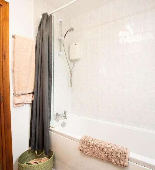 مبيت وإفطار Beechwood Lodge Guesthouse