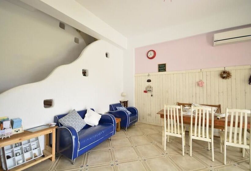 تختخواب و صبحانه Minami Kaze