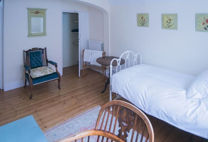 مبيت وإفطار S. Howard Guesthouse