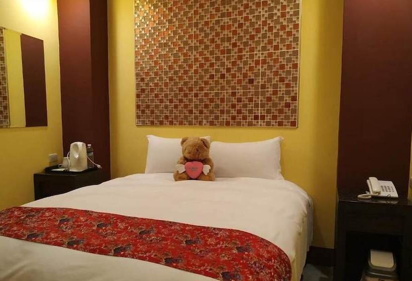 تختخواب و صبحانه Sun Moon Lake Crown Yu