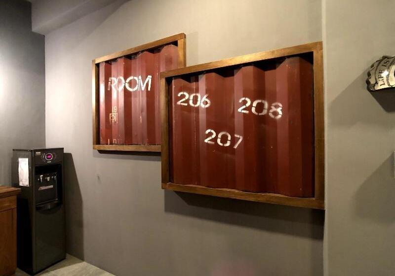 تختخواب و صبحانه Kenting True Color Hostel