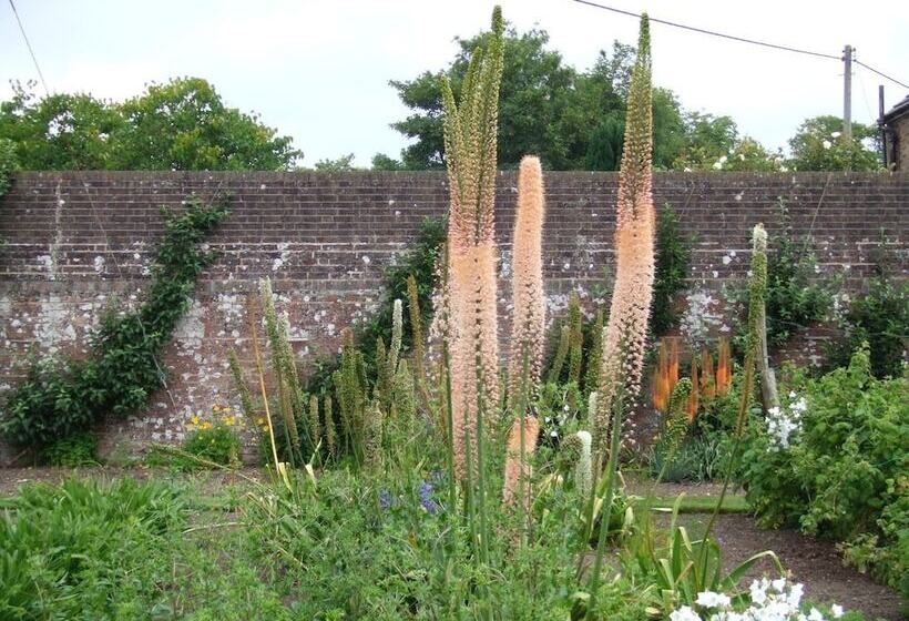 Courtlands Nurseries B&b