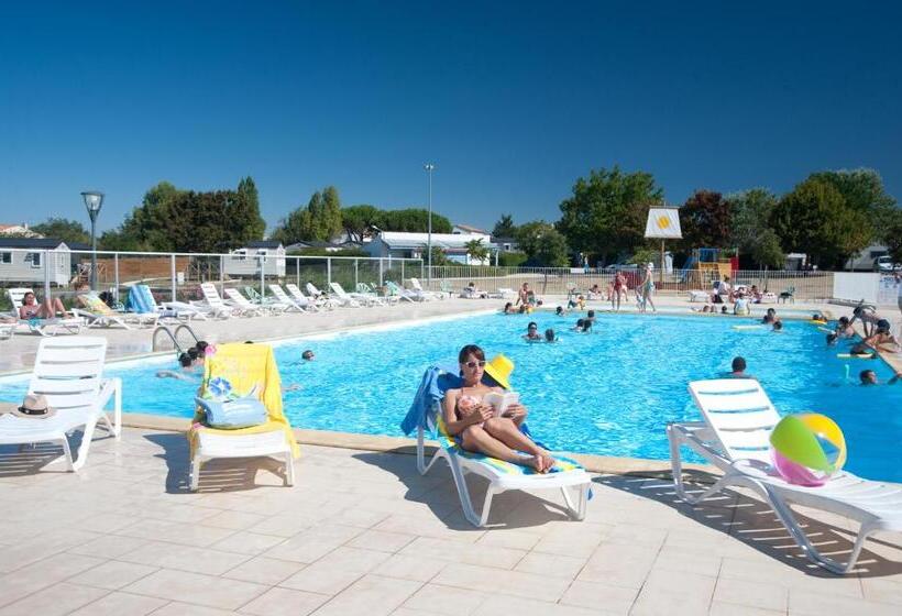 ホテル Azureva Fouras