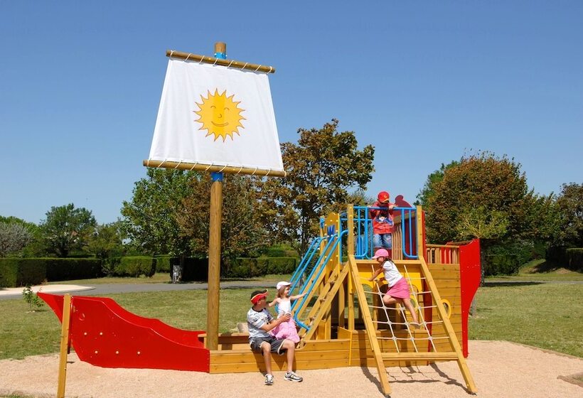 ホテル Azureva Fouras