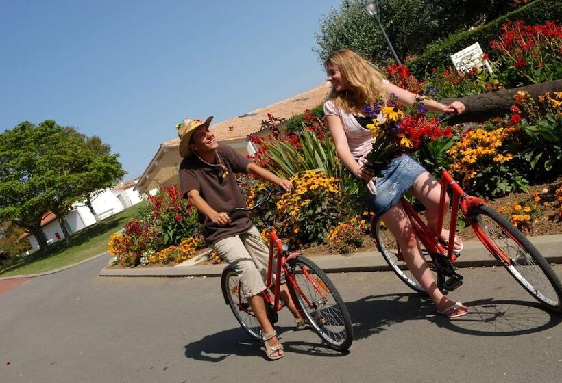 ホテル Azureva Fouras