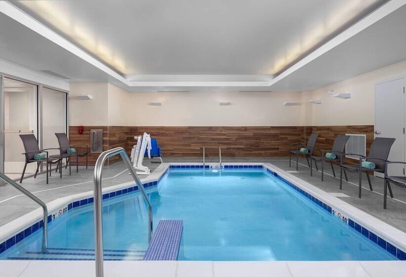 Отель Fairfield Inn & Suites By Marriott Kenosha Pleasant Prairie