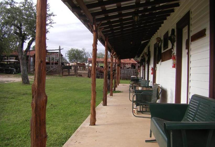 교외 호텔 Twin Elm Guest Ranch