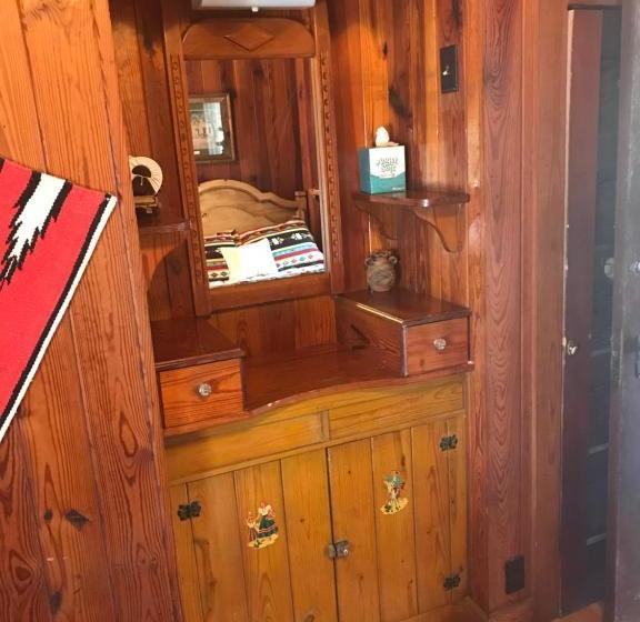 교외 호텔 Twin Elm Guest Ranch