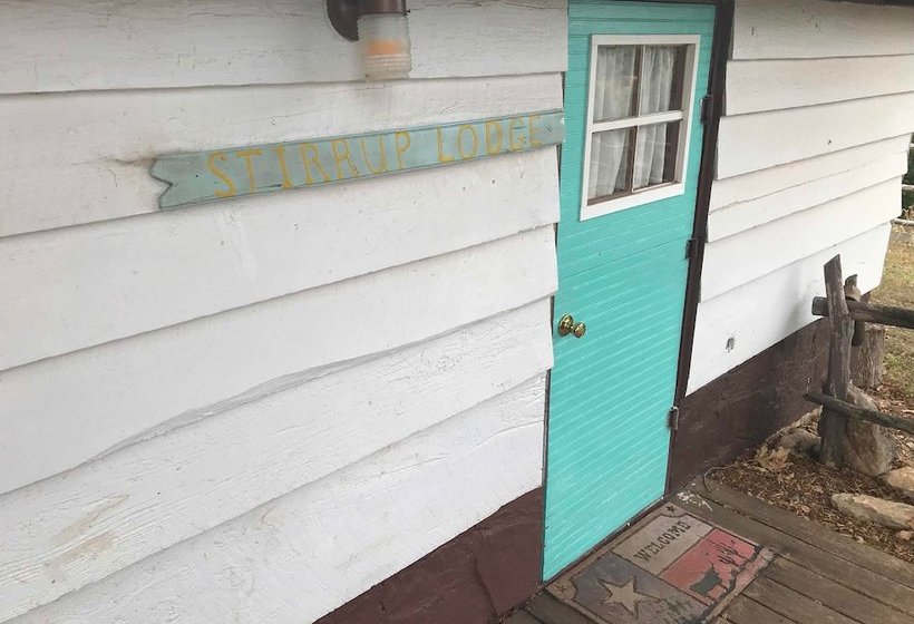 교외 호텔 Twin Elm Guest Ranch