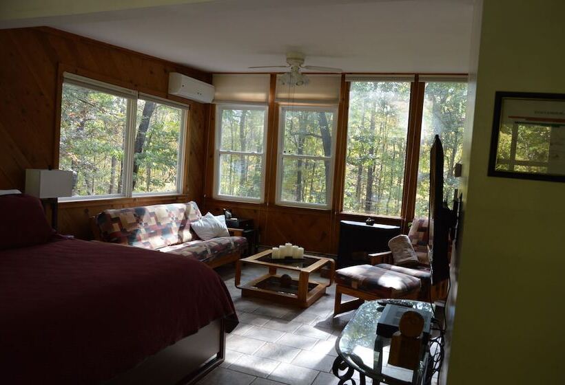 Inn The Woods Bed And Breakfast