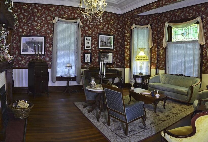 Mcfarlin House B&b