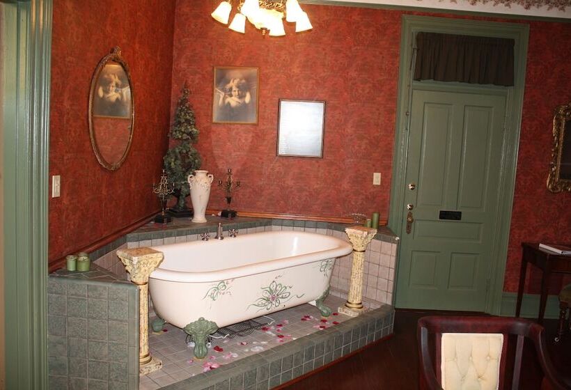 Mcfarlin House B&b