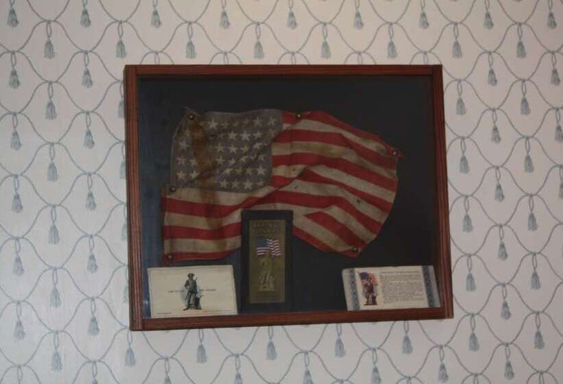Mcfarlin House B&b