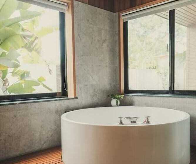 تختخواب و صبحانه Afternoon Resort