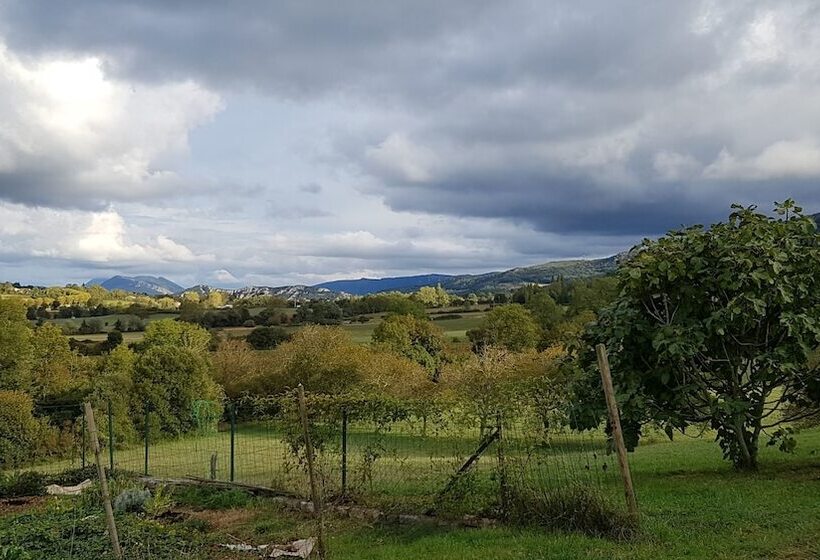ベッドアンドブレックファースト La Cocagnière   In A Rural Location