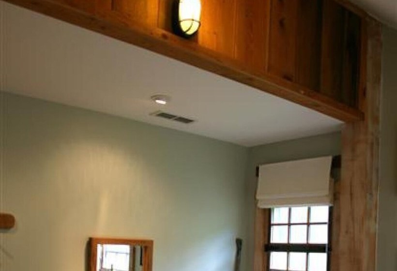 簡易ホテル Amee Farm Lodge