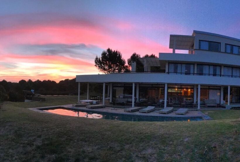 مسافرخانه Posada Azul Marino