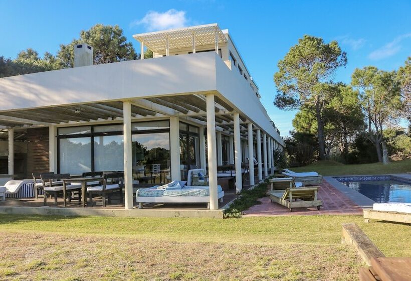 مسافرخانه Posada Azul Marino