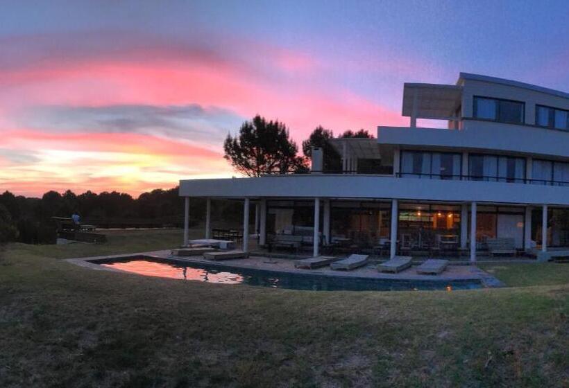 مسافرخانه Posada Azul Marino