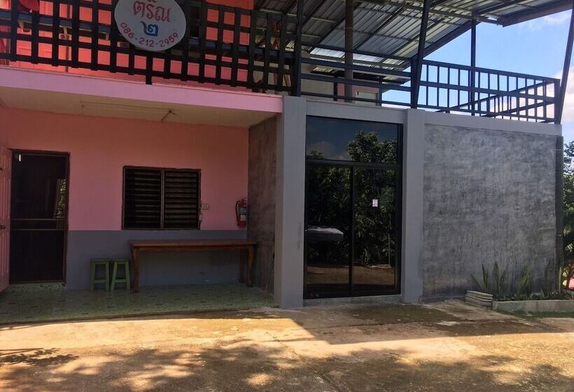 Hotel At Trin Khao Kho
