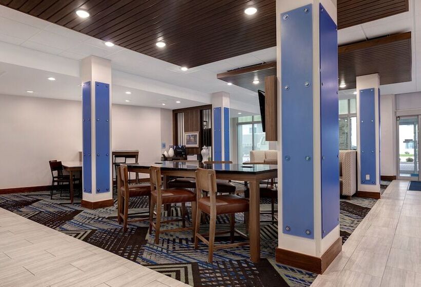 Отель Holiday Inn Express & Suites   Brighton, An Ihg